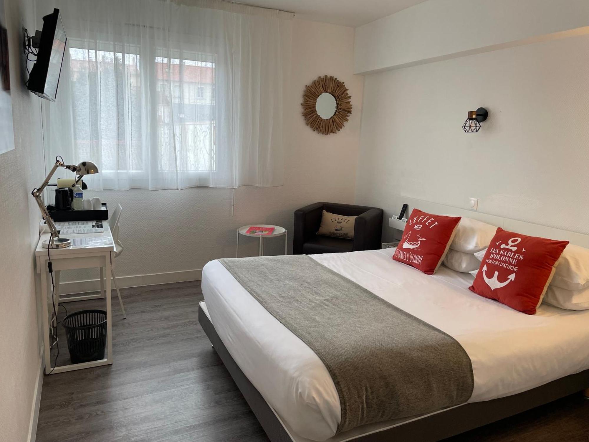 Cit'Hotel Le Chene Vert Les Sables-dʼOlonne Exteriör bild