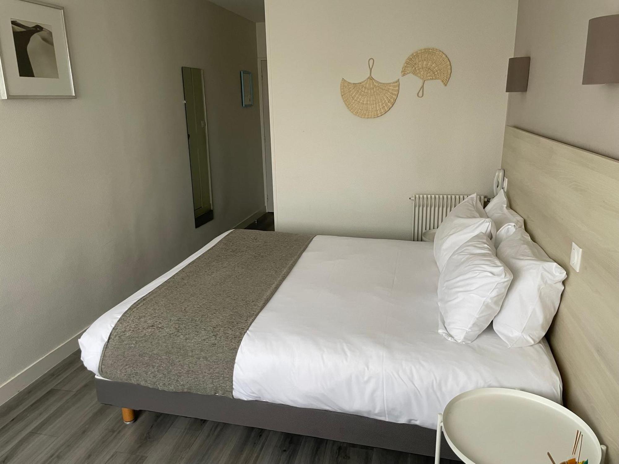 Cit'Hotel Le Chene Vert Les Sables-dʼOlonne Exteriör bild